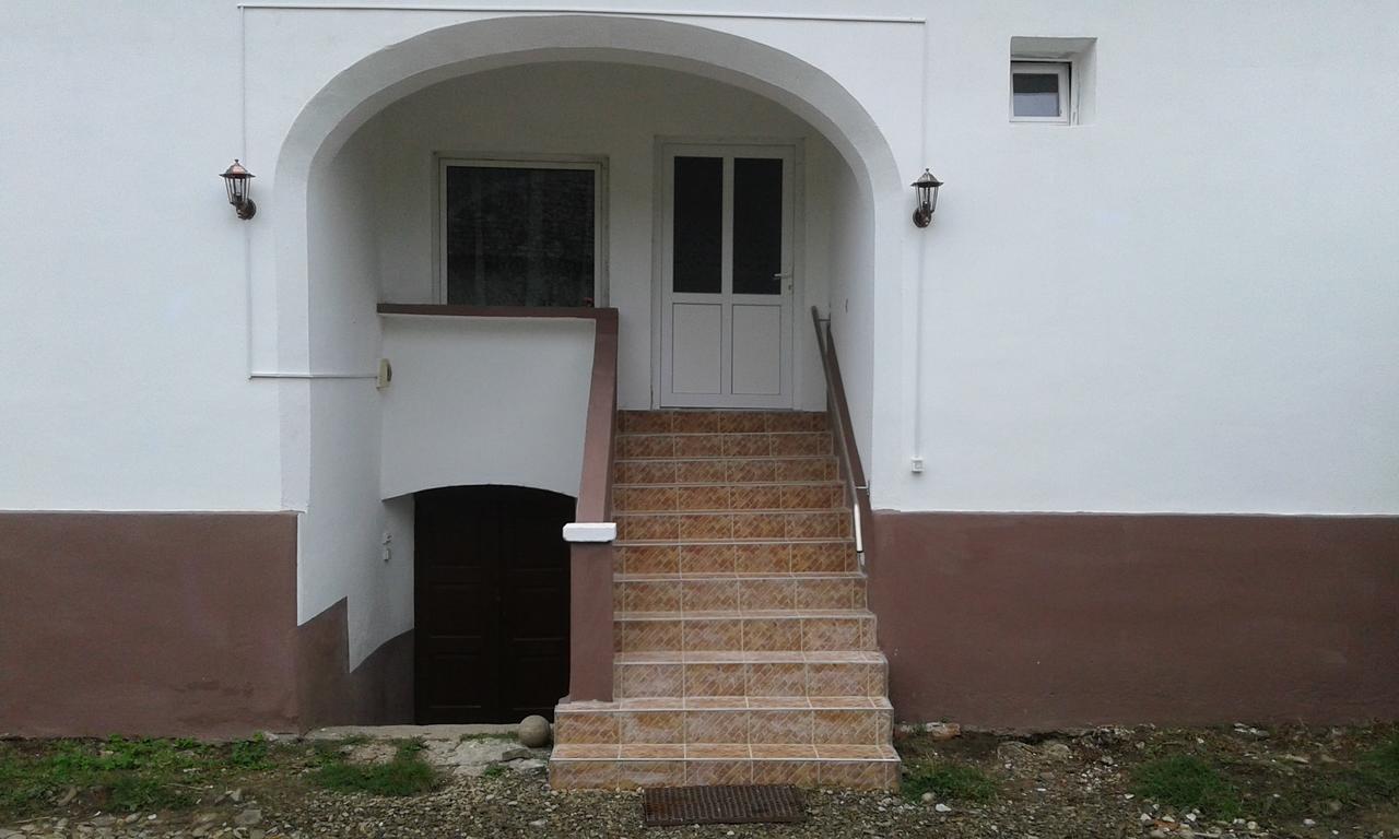 Gasthaus Casa Din Barcut Exterior foto