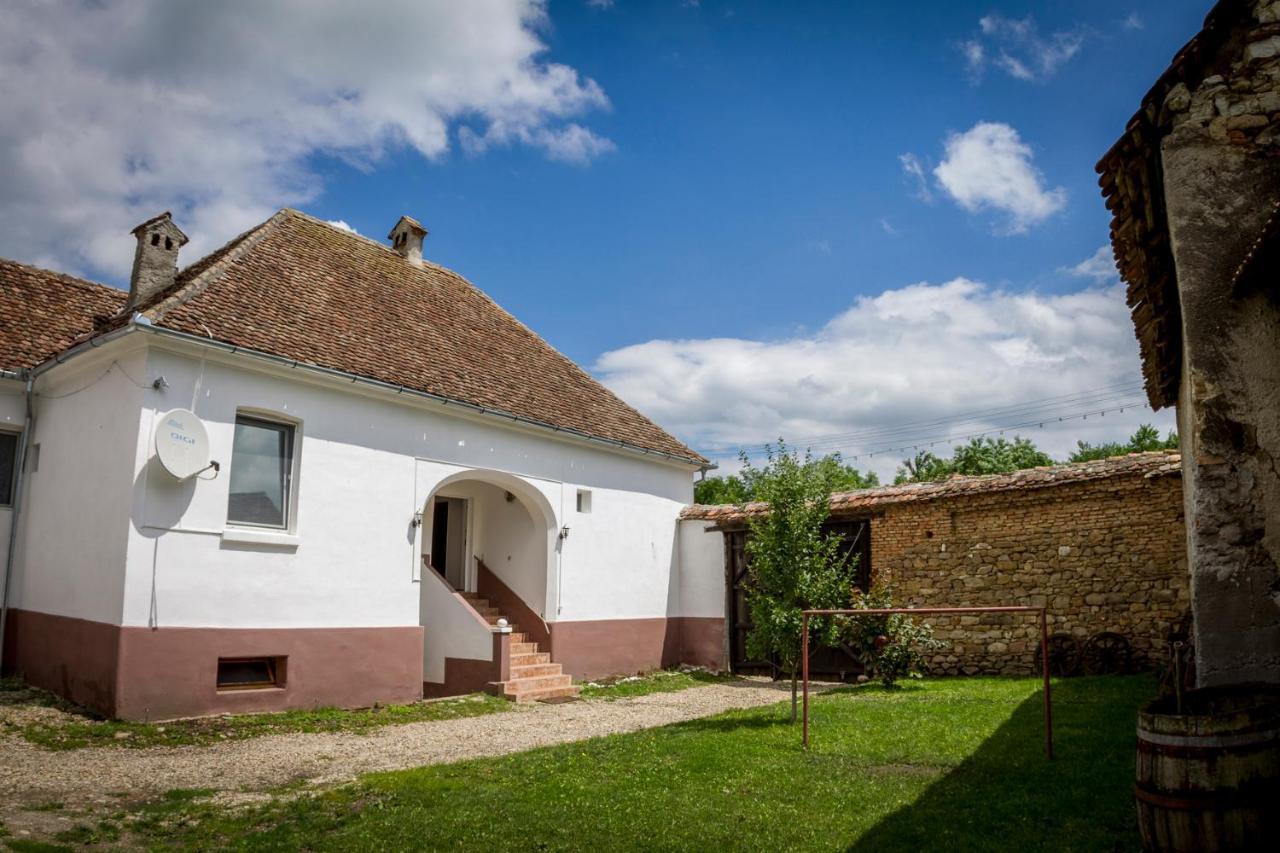 Gasthaus Casa Din Barcut Exterior foto